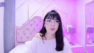 RoseCassie - [Trannies Stripchat] twerk ejaculation nipple-toys outdoor