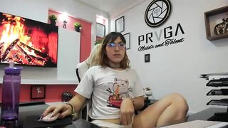 Christina_prg - [Trannies Stripchat] spanish-speaking oil-show dirty-talk small-audience